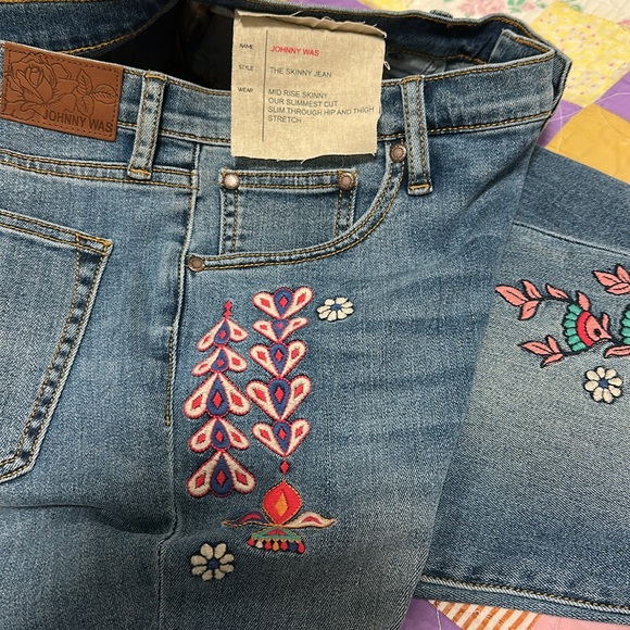 Johnny Was “The Skinny Jean” Size 30 inseam 28” - Picture 4 of 14